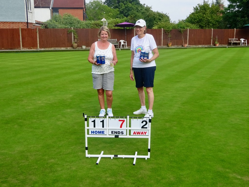 Plate winners Cindy, Sheila